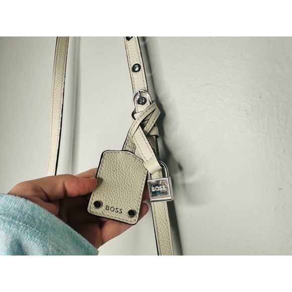 BOSS White Zipper Up Zip Pockets Adjustable Strap Handbag Crossbody Bag - Picture 11 of 12